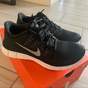 *NWT* Women’s Nike Free 5.0+